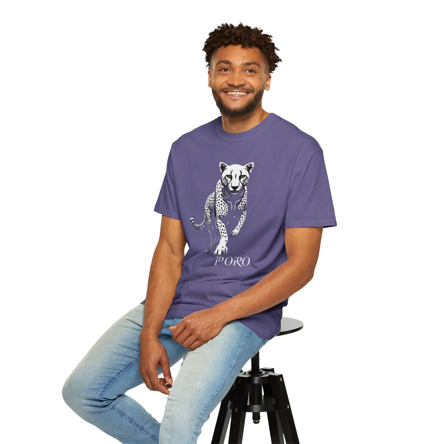 Cheetah Graphic Unisex T-Shirt - Wild Animal Art Tee for Nature Lovers poro brand