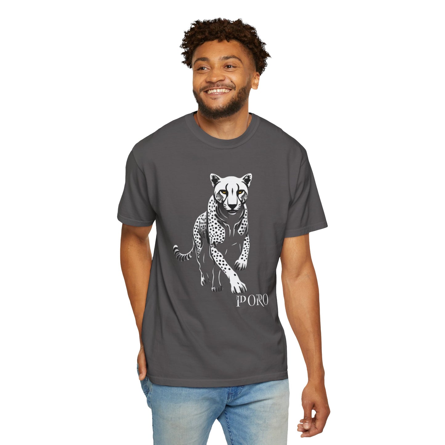Cheetah Graphic Unisex T-Shirt - Wild Animal Art Tee for Nature Lovers poro brand