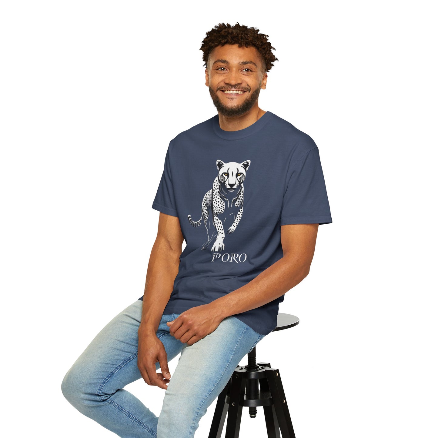 Cheetah Graphic Unisex T-Shirt - Wild Animal Art Tee for Nature Lovers poro brand