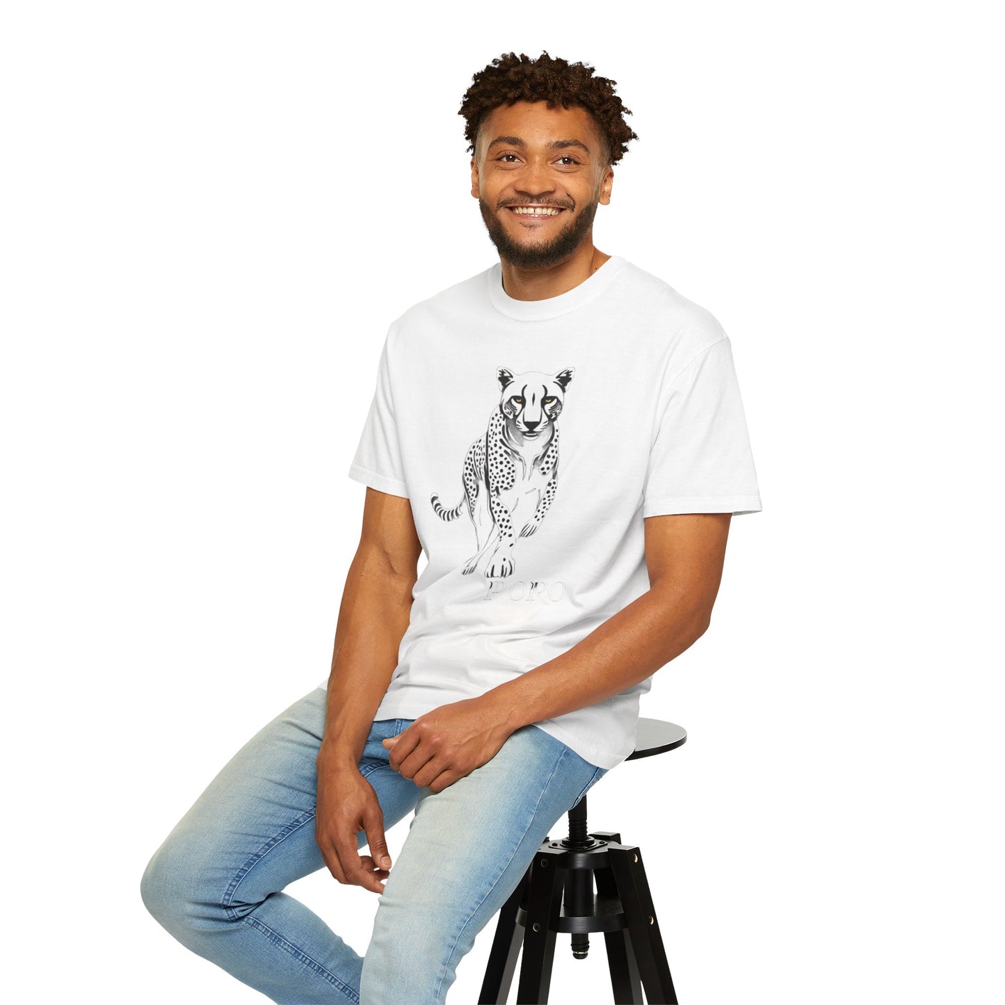 Cheetah Graphic Unisex T-Shirt - Wild Animal Art Tee for Nature Lovers poro brand